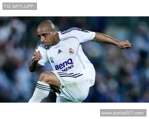 魔笛领衔足球巨星阵容 回顾世界足球历史上的顶尖球员与传奇时刻